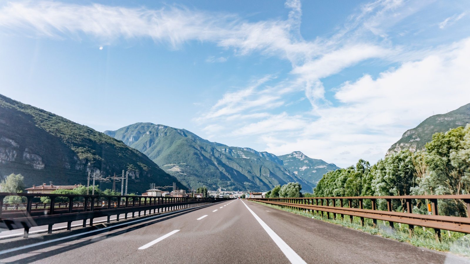 Mountain Road. Mountain Range. The Road In The Mountains. Roadway In The Mountains.
